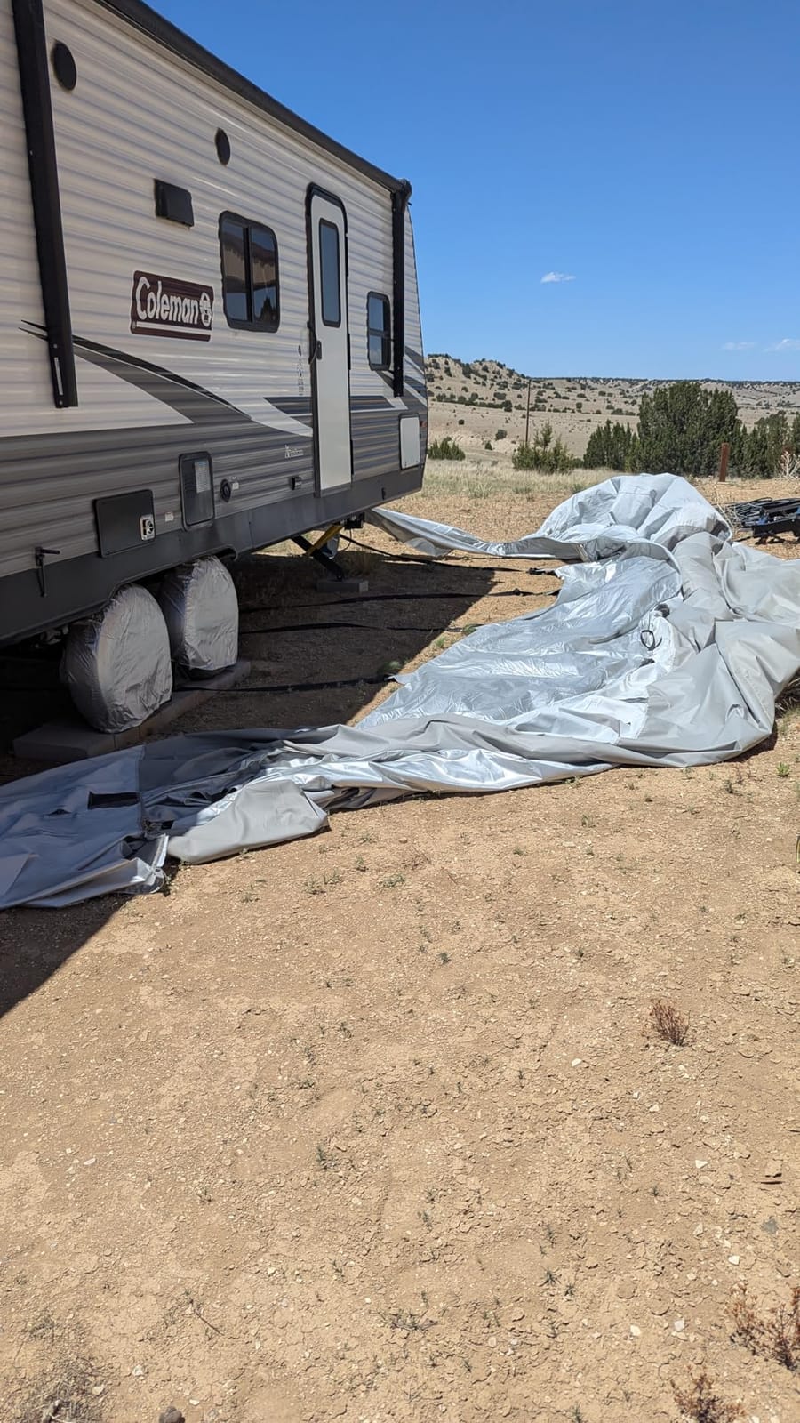 FRUNO Oxford Fabric Travel Trailer Cover RV Cover 16'-18' Waterproof Rip-Resistant Anti-UV Camper Cover for Winter Snow with Jack Cover 4 Tire Covers and Gutter Covers customer photo 2