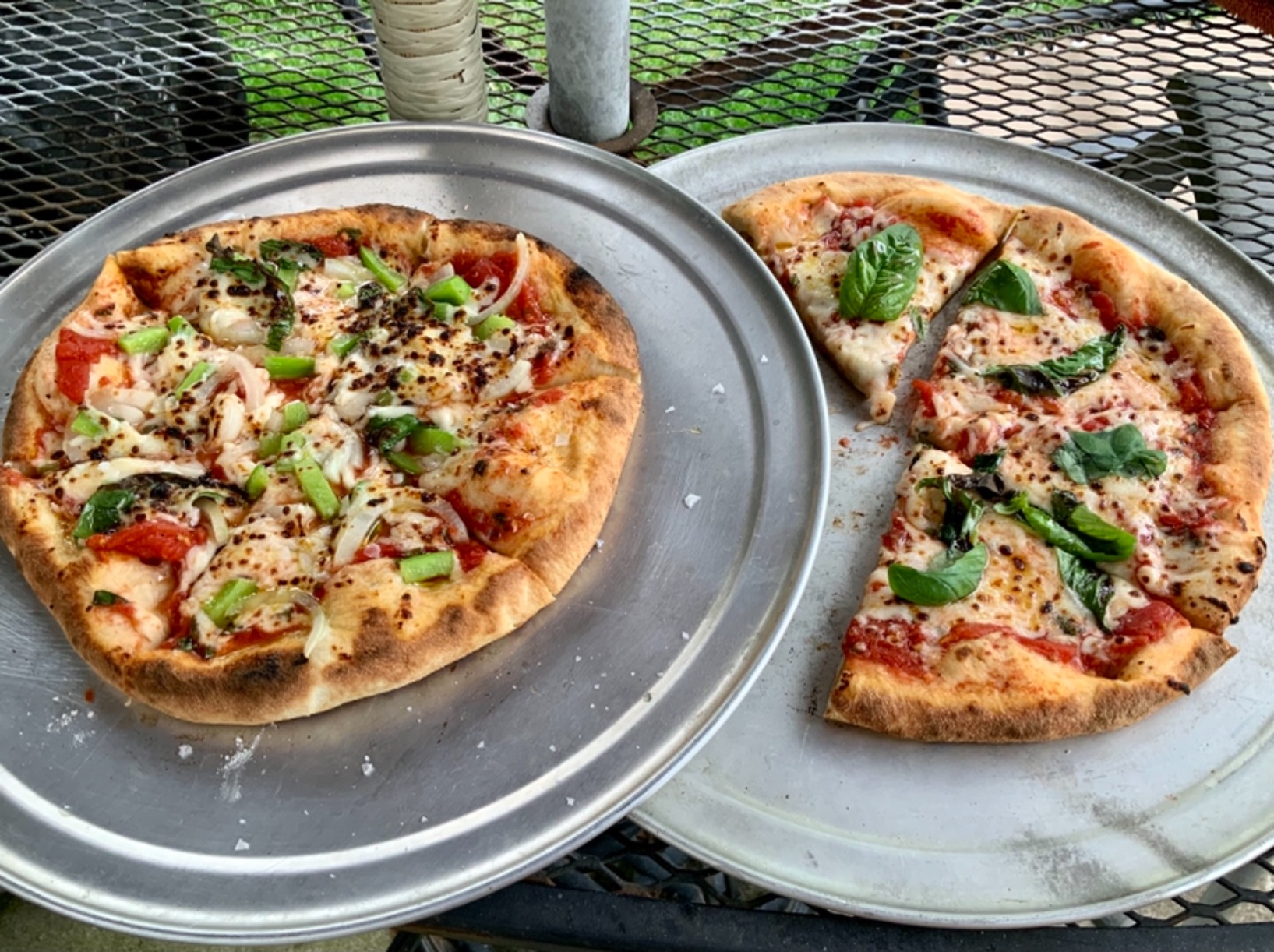 Gozney Roccbox Outdoor Pizza Oven, Portable, Gas & Wood Fired - Black customer photo 2