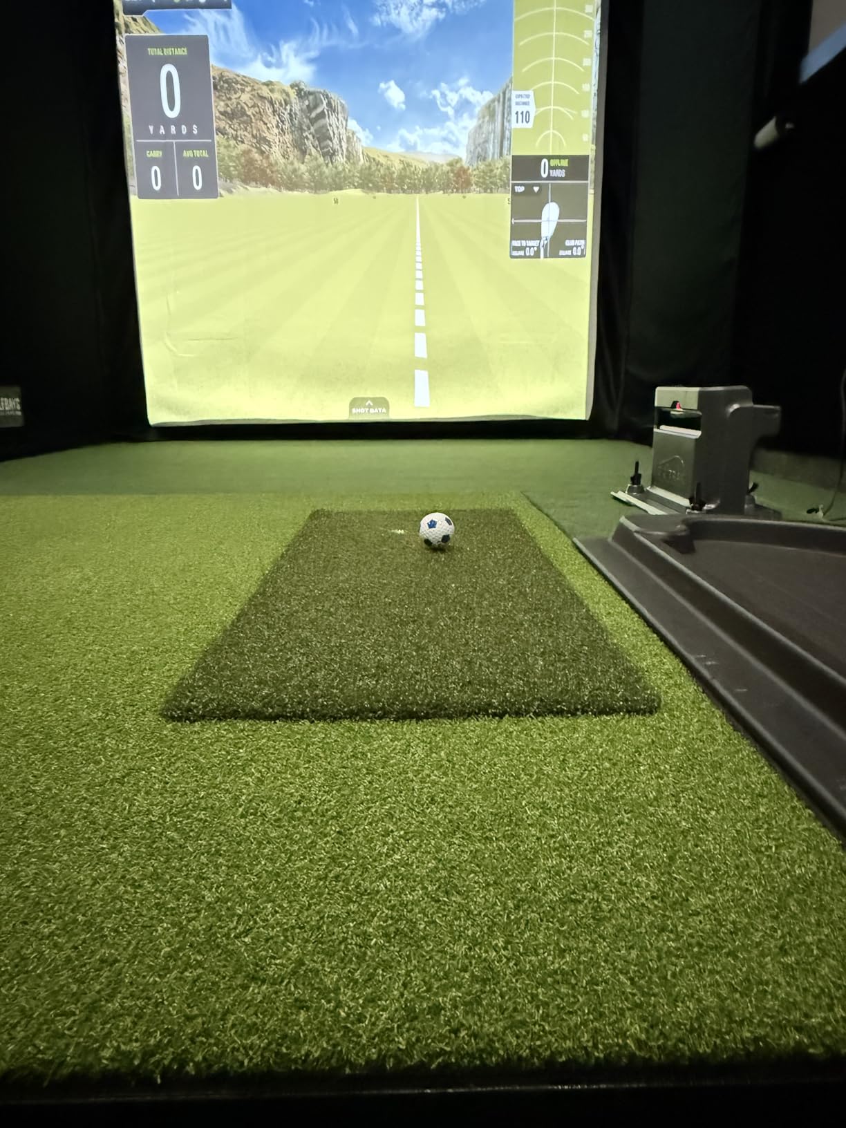 The Indoor Golf Shop SIGPRO Hitting Strips - Professional-Grade, Replaceable Golf Hitting Mat - Realistic Hitting Surface - Replaceable with SIGPRO - Joint-Friendly customer photo 1