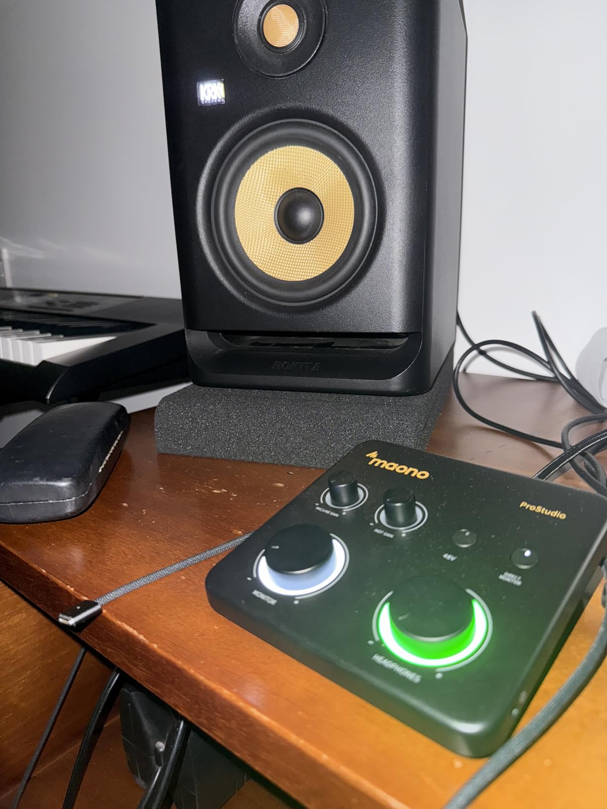 MAONO PS22 Lite USB Audio Interface for PC: Interface with XLR Input 24-bit/192kHz Routing Software LOOPBACK ASIO Driver for Recording Music, Home-Studio, Guitar, Podcast, Streaming, DAW(Black) customer photo 2