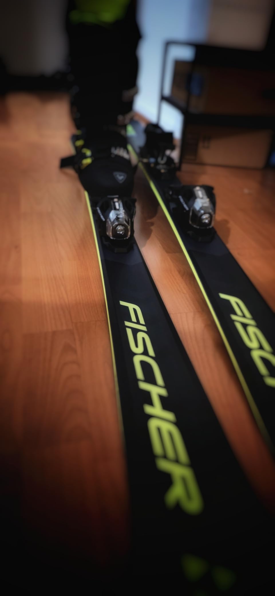 Fischer RC Comp Downhill Alpine Skis w/ RS 10 GW Powerrail Binding customer photo 2