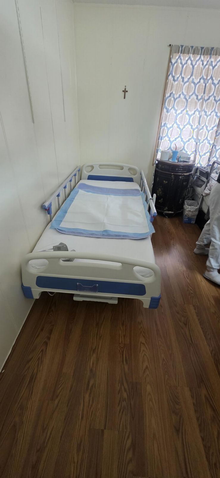 Real Relax Premium 2 Function Full Electric Hospital Bed, ICU Electric Medical Bed with 4 inch Foam Mattress & IV Pole, Dining Table Board and 5 inch Locking Casters, 530LBS Loading. customer photo 1