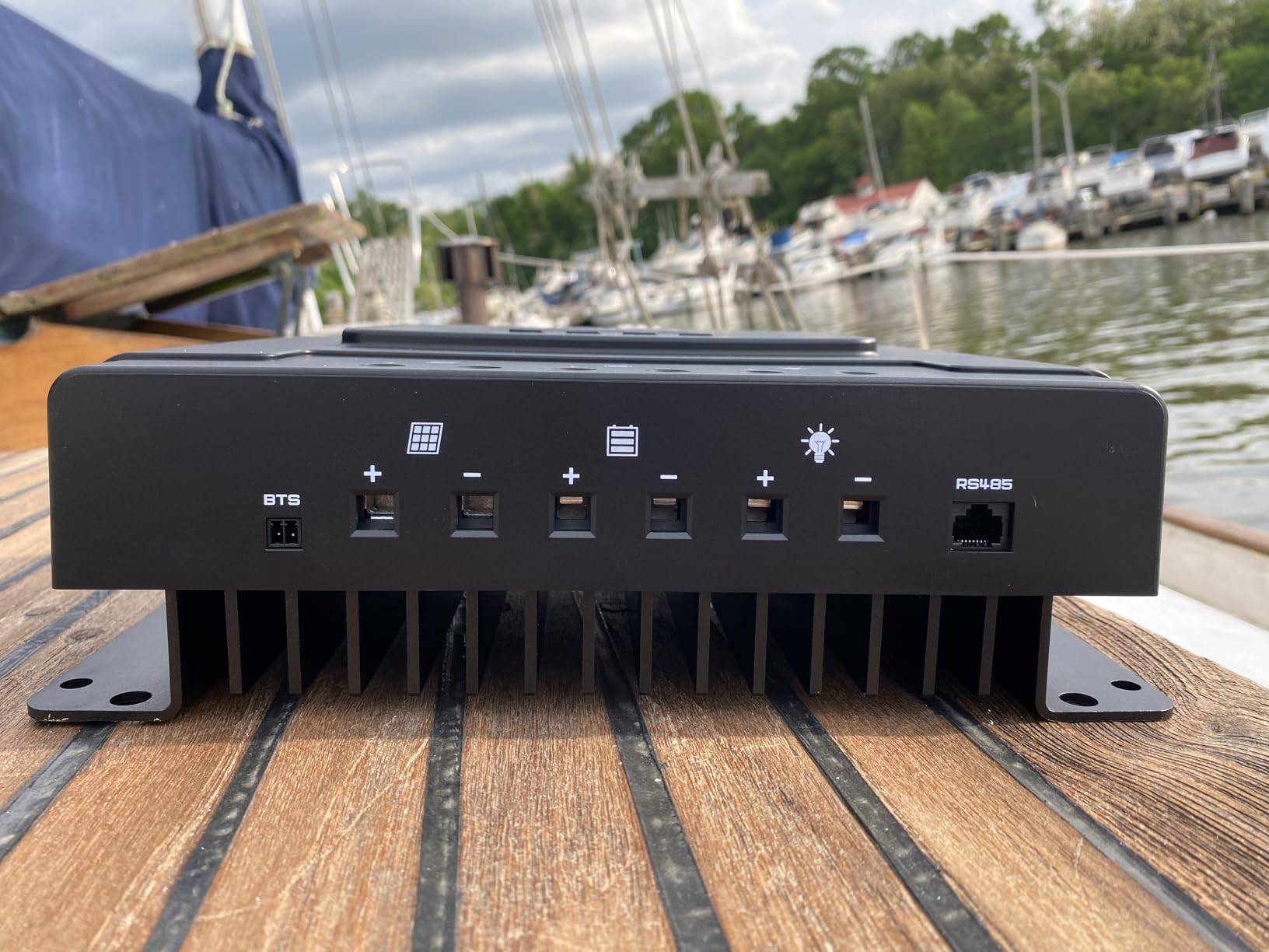 Renogy 60A MPPT Solar Charge Controller 12V/24V/36V/48V Auto, 150V Solar Input customer photo 2