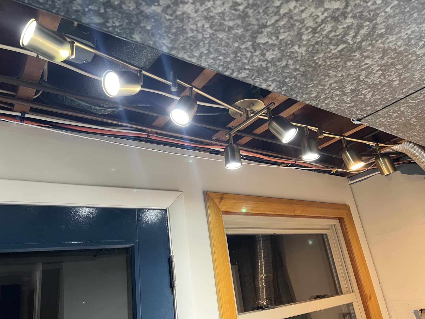 8 Light Modern Track Lighting Fixtures, Matte Brass Center Rotatable Bar Ceiling Spotlight, Foldable Arms Track Lighting Kit for Kitchen,Dining,Living Room Bedroom,GU10 Bulb Not Included customer photo 2