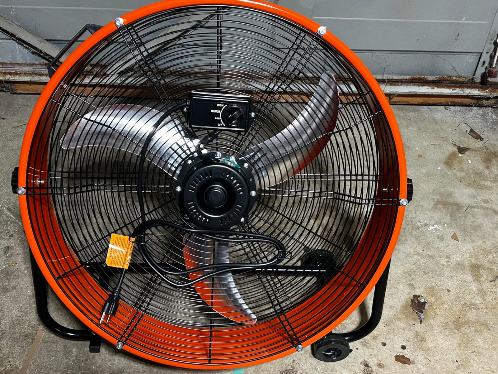 VEVOR Drum Fan, 24 Inch 8700 CFM High Velocity Heavy Duty Floor Shop Fan, 3-Speed, 5ft Cord, 360°Adjustable Tilting, Commercial Industrial Use for Warehouse, Workshop, Factory, Basement customer photo 2