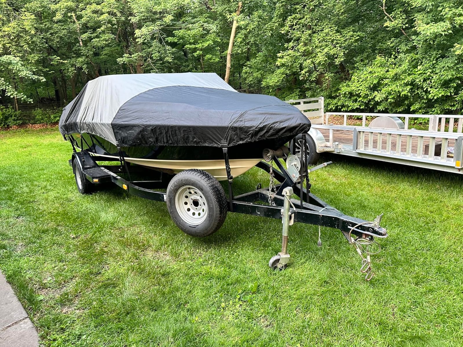 1600D+1200D V-Hull Boat Cover with 2