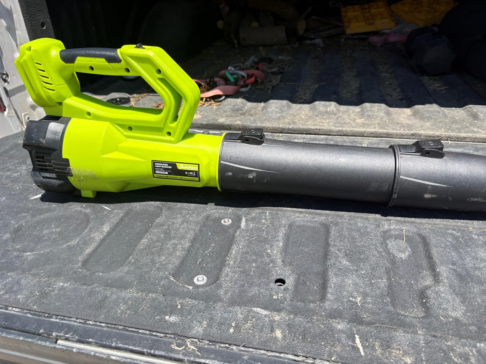 SUNCHERS Leaf Blower Cordless with 2 Batteries and Charger, Electric Battery Powered Cordless Leaf Blower, Portable Lightweight Handhold Blowers for Blowing Leaves, Patio Cleaning, Lawn Care and Dust customer photo 1