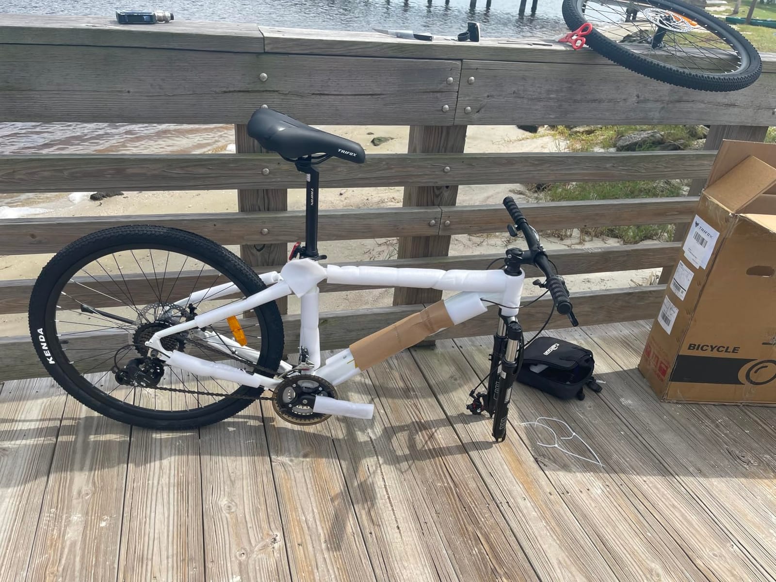 26 Inch Aluminum Mountain Bike with Shimano 21-Speed, Aircraft-Grade Aluminum Frame, Dual Disc Brakes, Hardtail MTB for Men Women Boys Girls customer photo 1