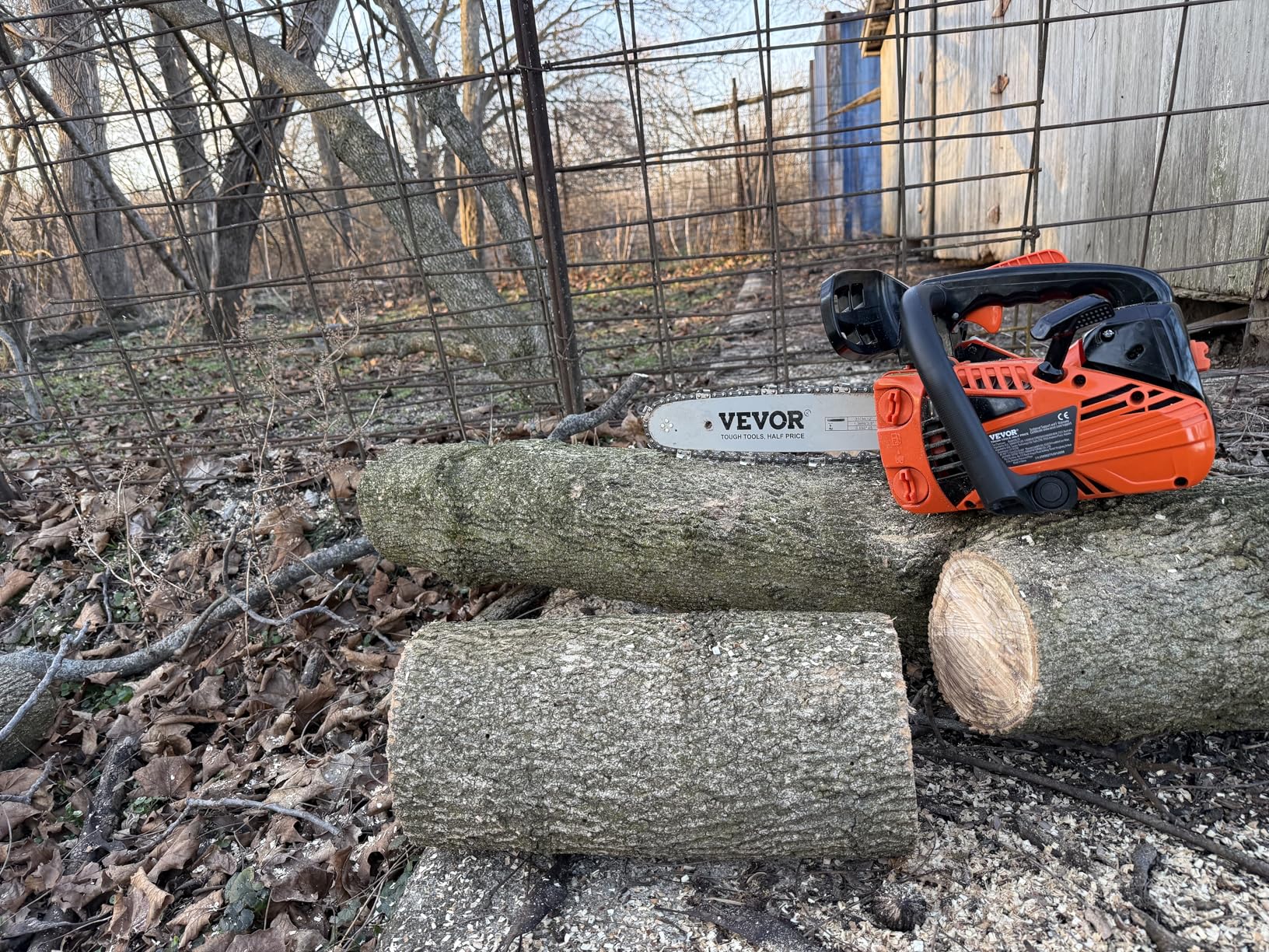 VEVOR 20inch 62CC Gas Powered Chainsaw, 3.8 HP 2 Stroke Engine Gas Power Chainsaws with Non-Slip Handle, Dual Fuel Tanks, For Wood Cutting, Tree Trimming, and Land Clearing customer photo 1