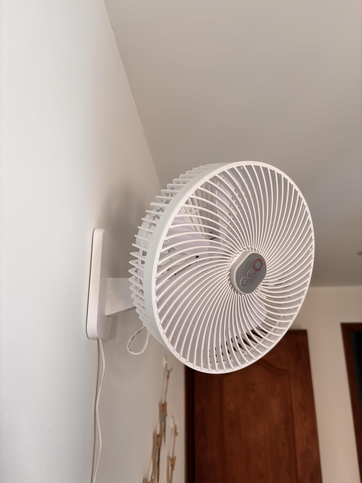 LEMOISTAR 8 Inch Small Wall Mounted RV Fan with Remote Control, 90° Oscillating, 4 Speeds, 4 Timer, Adjustable Tilt, 70 Inch Cord, Quiet, for Camper Van Bedroom Home Office - Black customer photo 2
