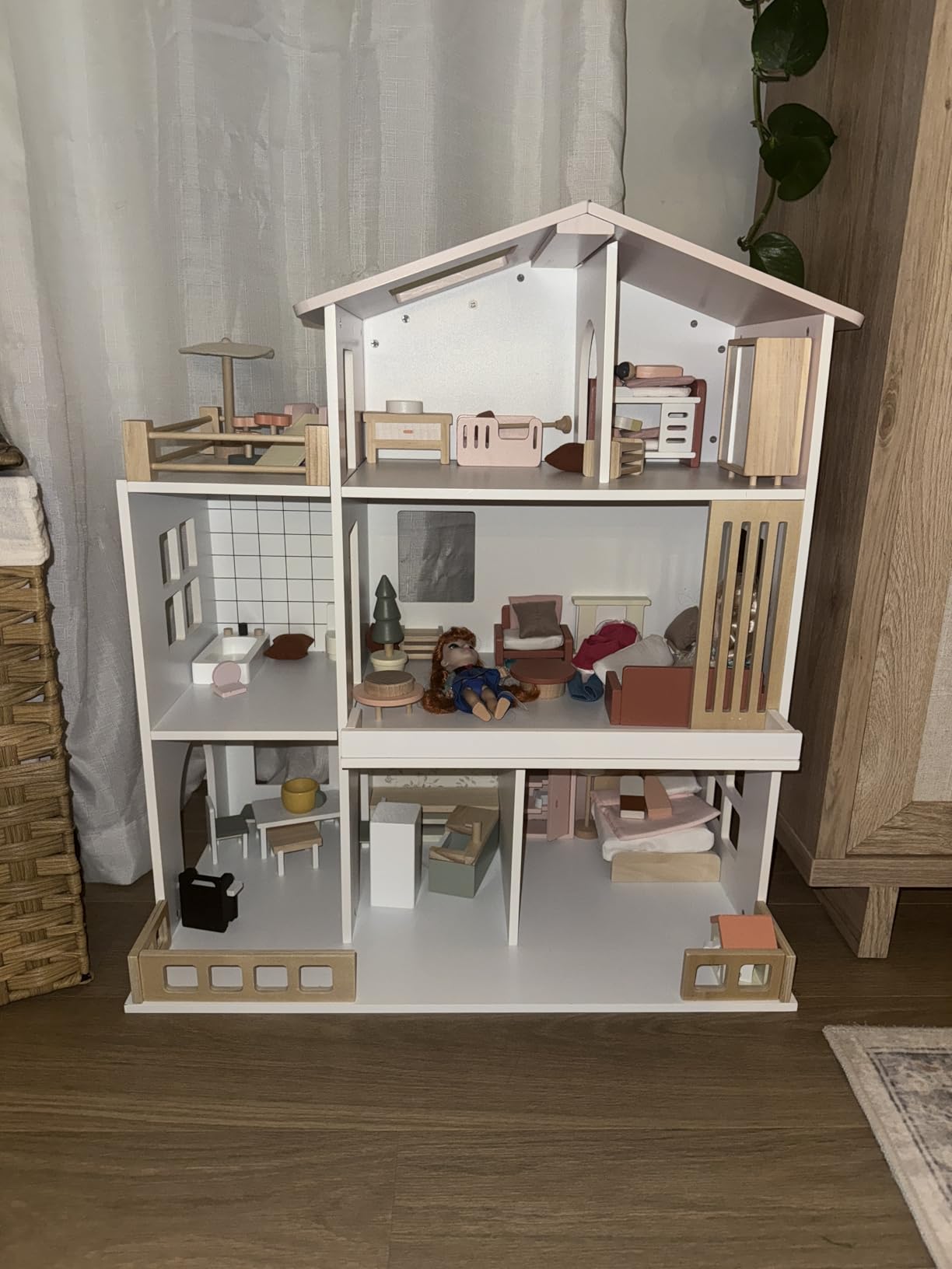 Wooden Doll House, Toddlers Dollhouse for Kids 3+ Year, 8 Rooms Play House | Fabuday Modern DIY Pretend Large House Playset, 81Pcs Accessories Furniture, Dolls & Pets, Gift for Girls 5 6 8 12 customer photo 2