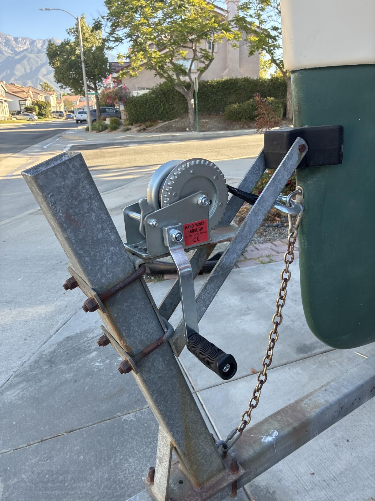 Boat Trailer Winch for Trailers, 1600 LB Heavy Duty Hand Manual Winch with 26FT Strap & Hook, Boat Accessories for Boat and Jet Ski Trailer customer photo 1