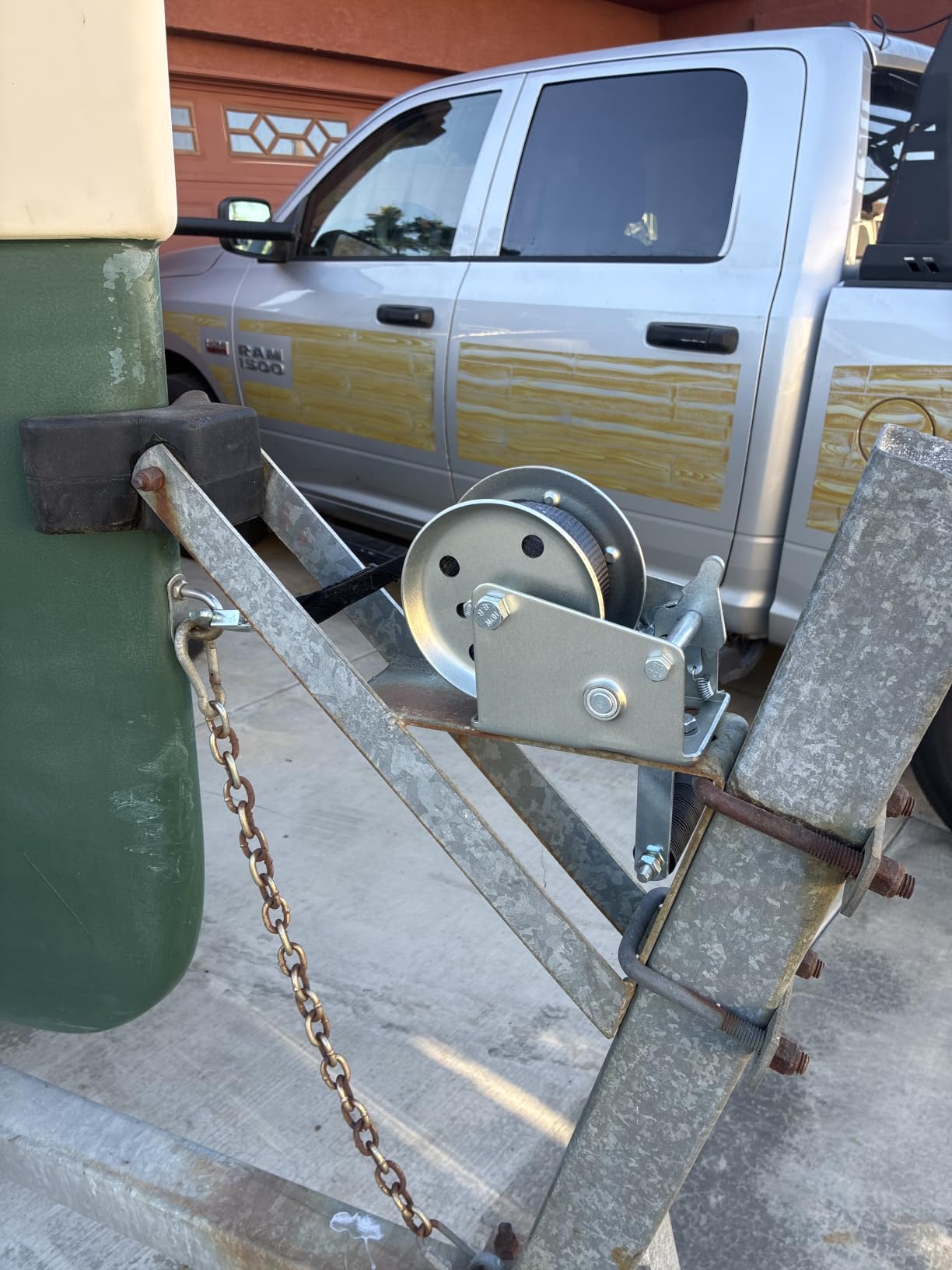 Boat Trailer Winch for Trailers, 1600 LB Heavy Duty Hand Manual Winch with 26FT Strap & Hook, Boat Accessories for Boat and Jet Ski Trailer customer photo 2