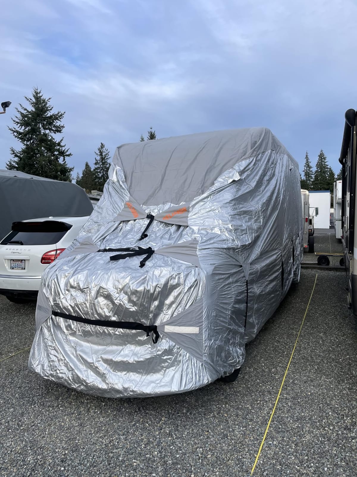 300D Top 5th Wheel RV Cover with Waterproof PU Coating Rip-Resistent & Anti-UV Winter Camper Cover Fits 37' to 41' Toy Hauler customer photo 1