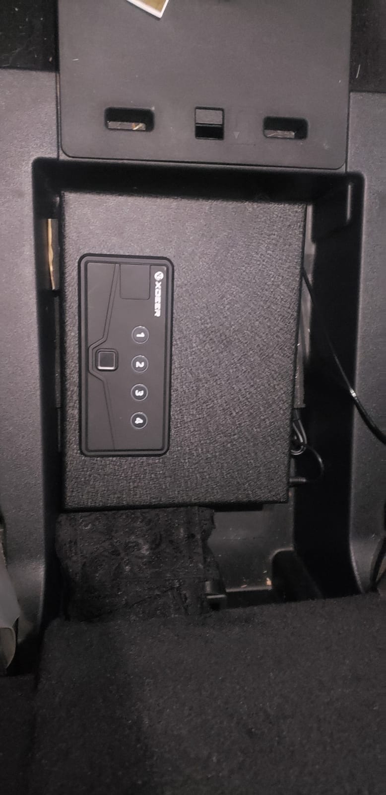 XDeer Biometric Gun Safe for Handgun, Slider Bedside Handgun Safe, 0.1s Quick Access Pistol for Nightstand, Bedside, Desk with Fingerprint, PIN Code, KEY Access 1PCS customer photo 2