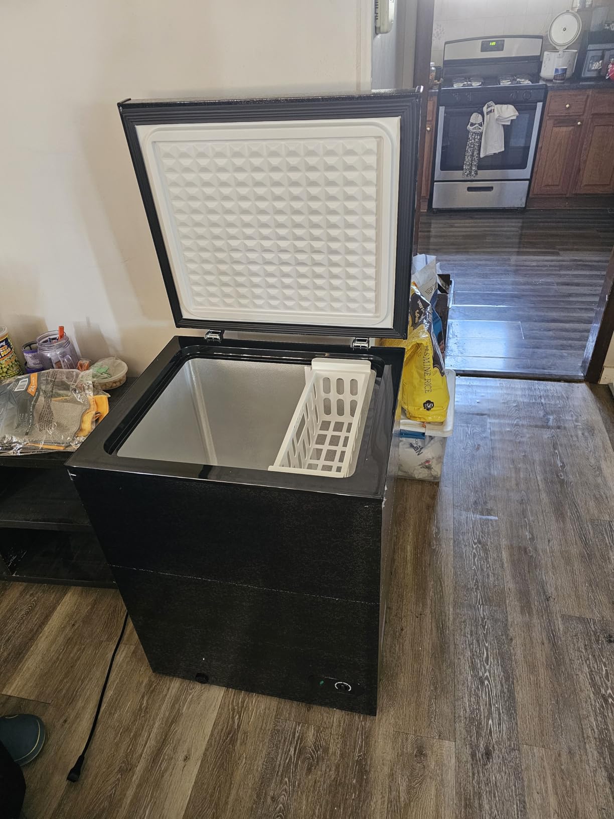 TABU 10.0 Cubic Feet Chest Freezer, Large Freestanding Deep Freezer, Black | Compact, Top Opening, 7 Level Adjustable Thermostat & Removable Basket, Space-Saving, Low Noise (Black, 10.0 Cu.Ft.) customer photo 2