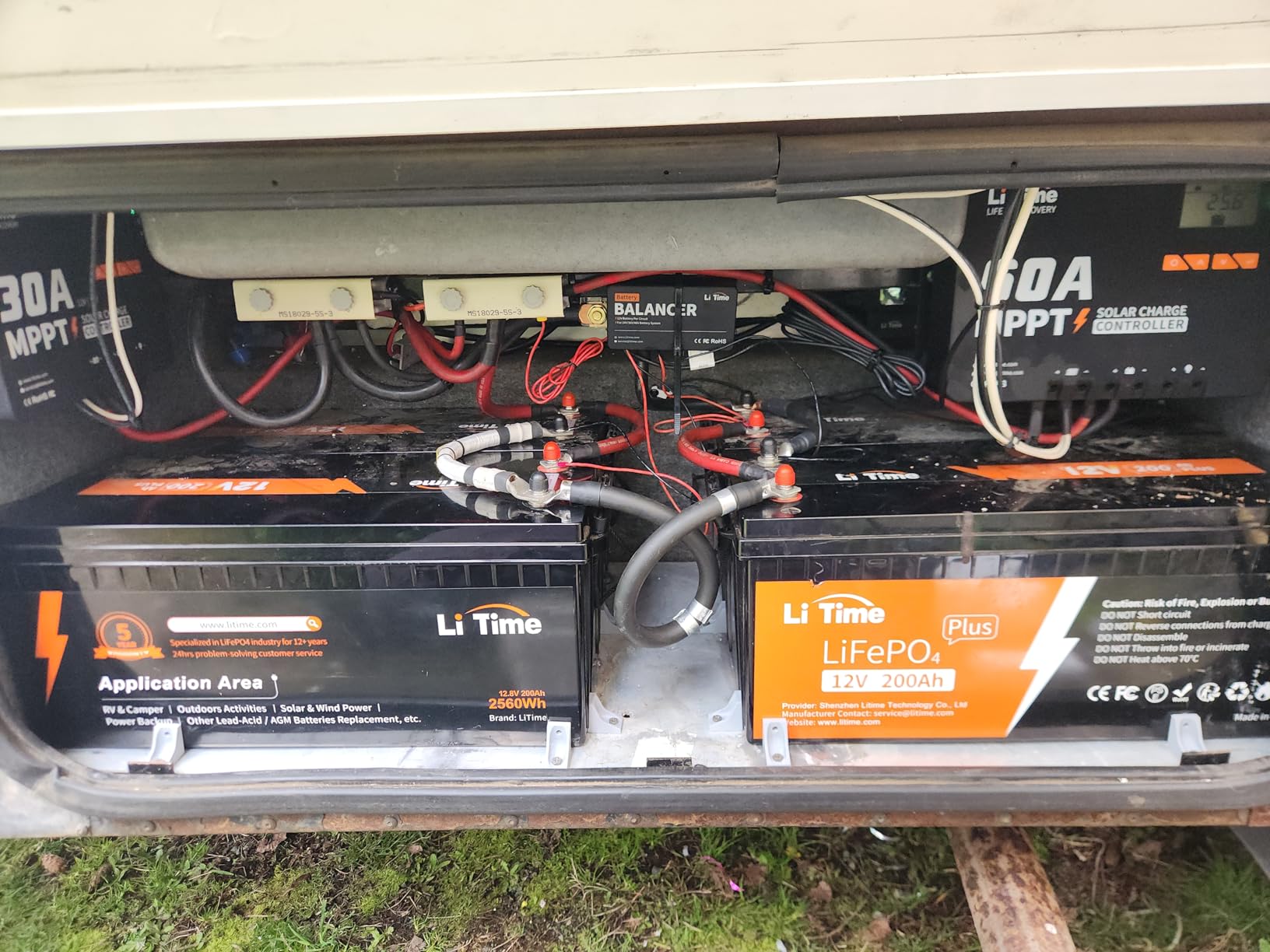 12V 320Ah Mini Lithium LiFePO4 Battery for RV Solar Home Backup | Bluetooth, 200A BMS, 4096Wh, Max. 15000+ Cycle at 60% DOD, Low Temp Protection, 4P4S, IP65, for Off-Grid, Marine customer photo 2