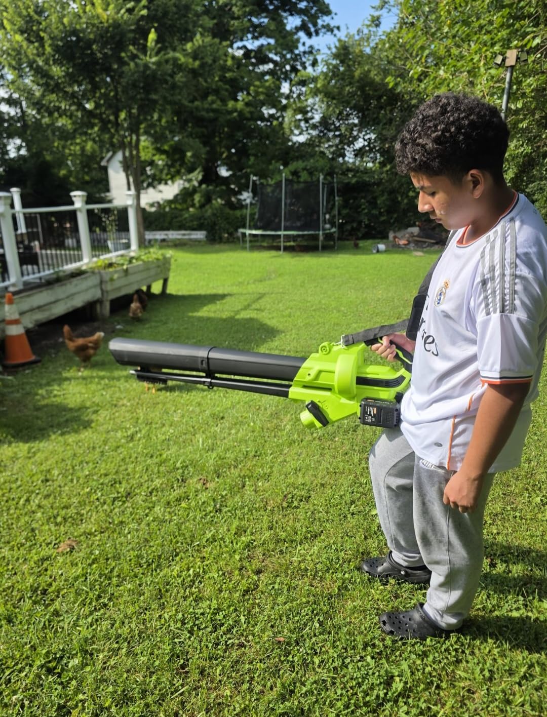 40V Cordless Leaf Blower & Vacuum, 3-in-1 Leaf Vacuum Mulcher with 40L Collection Bag, 520CFM 160 MPH Airflow, 6-Speeds Dial, 2x4.0Ah Batteries and Charger for Yard & Lawn Care, Orange customer photo 2