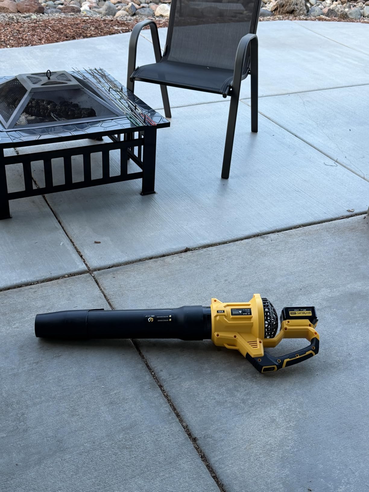 LOSART Leaf Blower Cordless, 650CFM & 3 Speed Levels, 1200W Electric Cordless Leaf Blower with 2 x 5.0Ah Batteries & Fast Charger customer photo 1