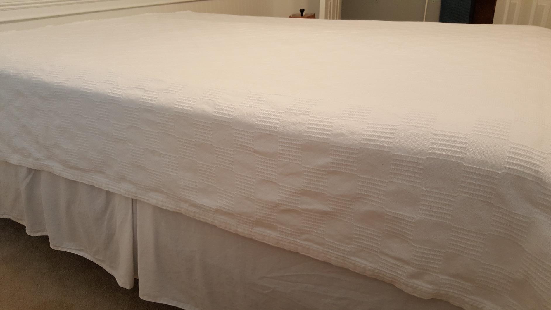 Utopia Bedding 100% Cotton Thermal Blanket Smoke Gray Queen Size Soft, Lightweight, Breathable, Cozy Spring and Summer Blankets for Bed, Home Room Decor Gifts for Women and Men (90x90 Inches) customer photo 2