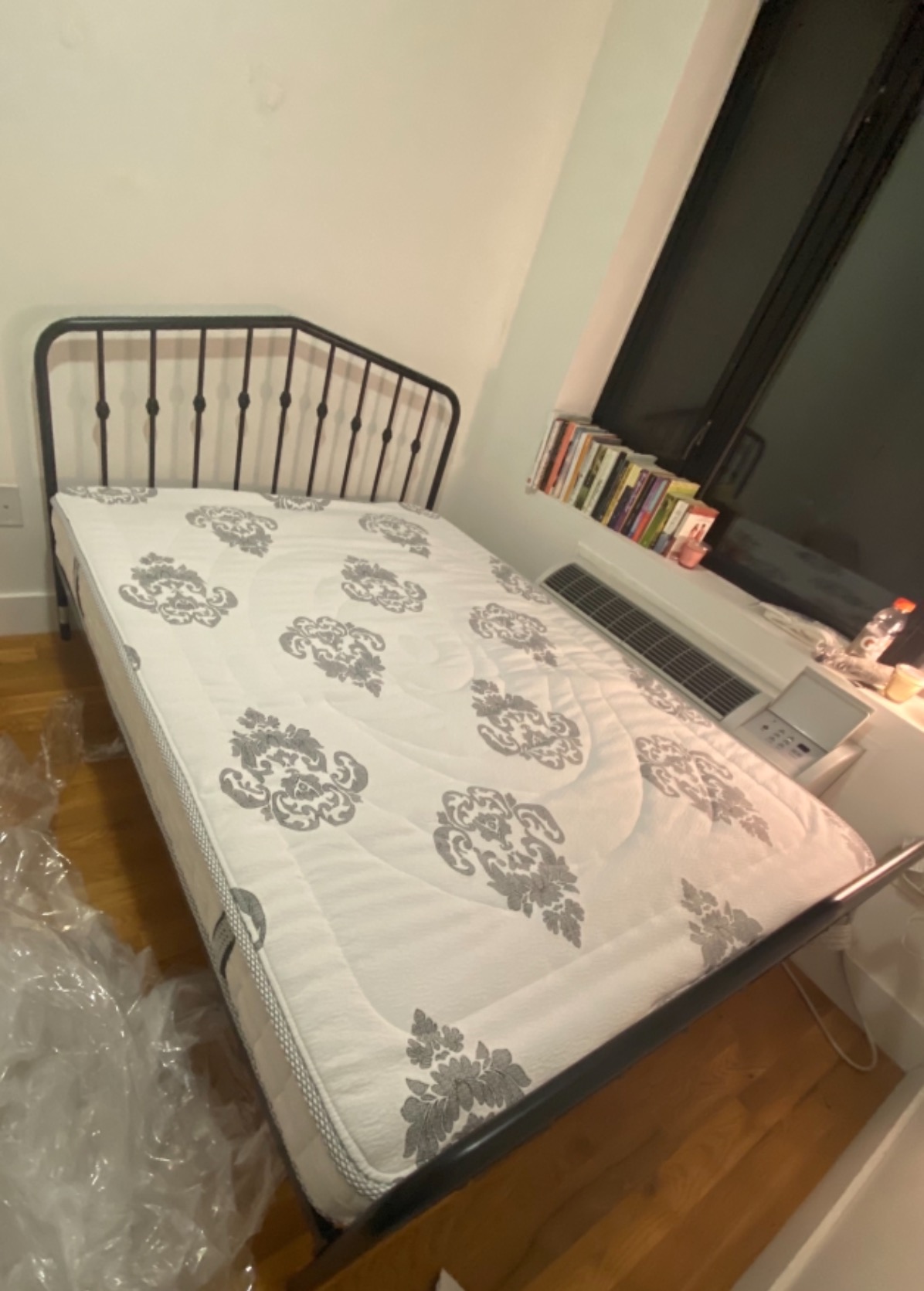Classic Brands Decker Cool Gel Memory Foam and Innerspring Hybrid 10-Inch Mattress, Mattress in a Box, Full customer photo 1
