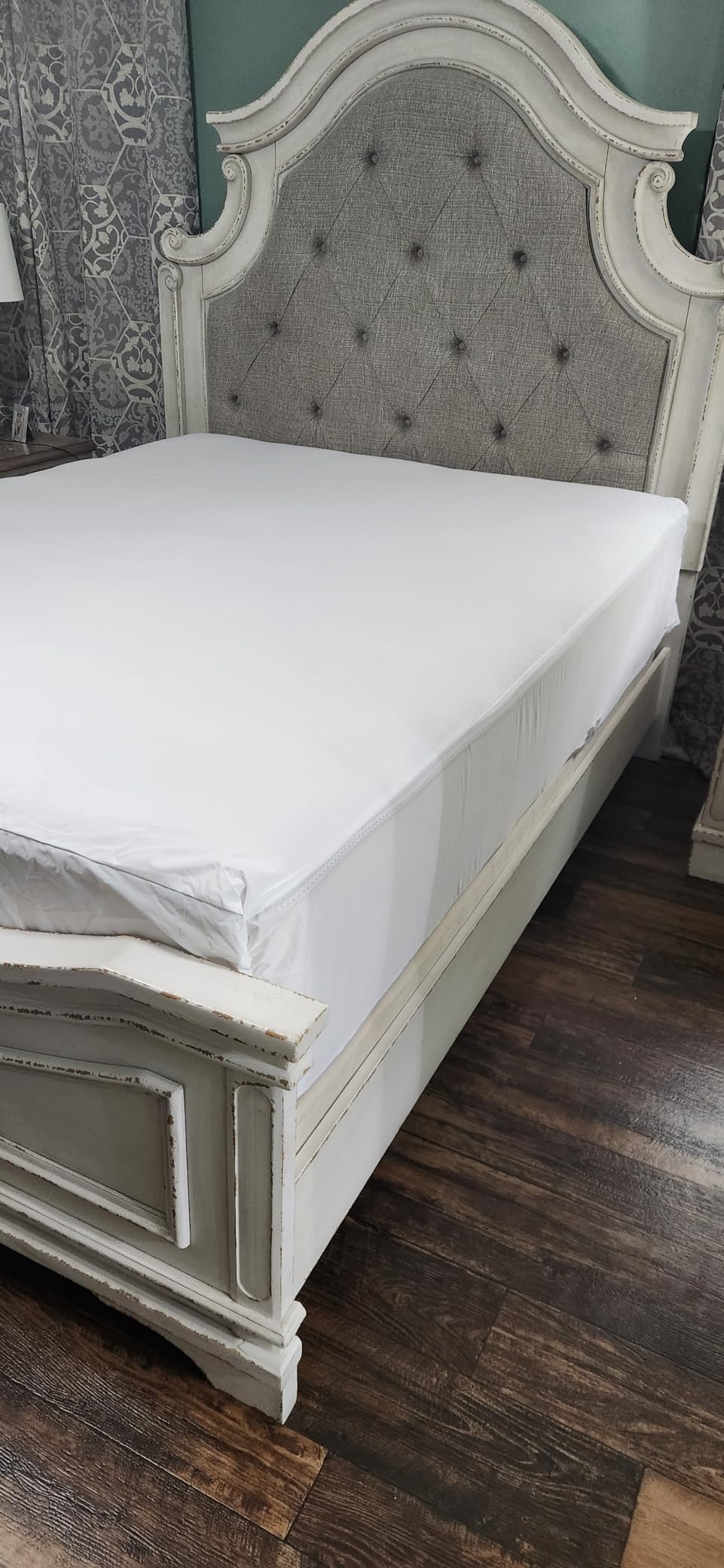 AllerEase Maximum Allergy Mattress Protector, Queen Size customer photo 2