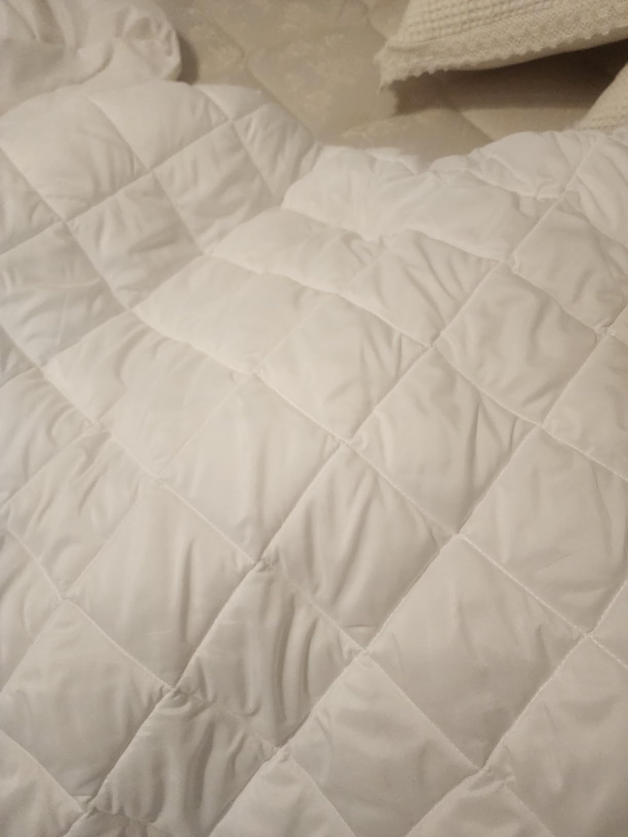 Full Mattress Pad, Quilted Mattress Protector Topper fits 16