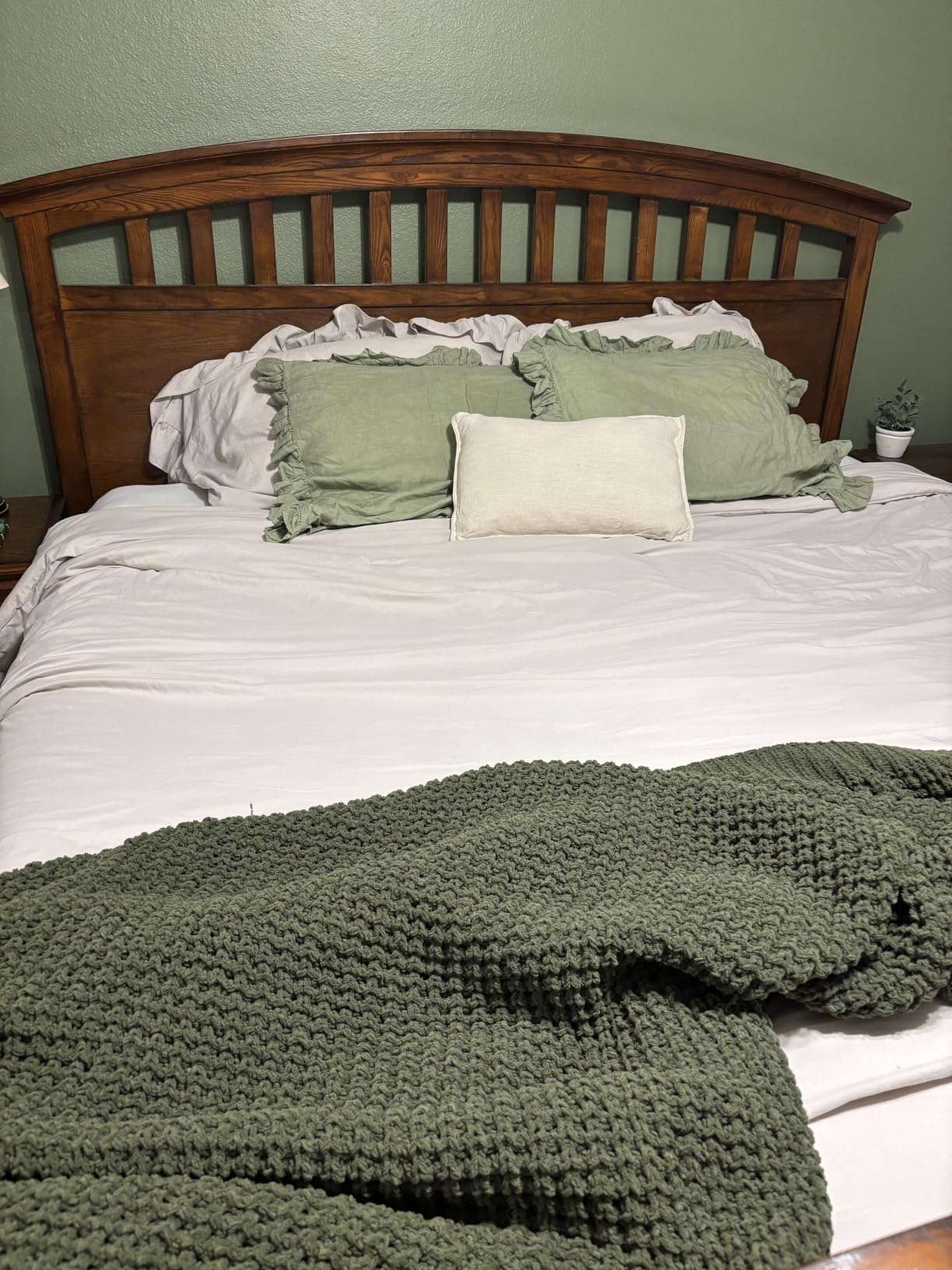Simple&Opulence 100% Linen Duvet Cover Set, 3 PCS Natural French Flax White Ruffle Duvet Cover King Size, Breathable Comfy Linen Bedding Comforter Cover with 2 Pillowcases (White, 104