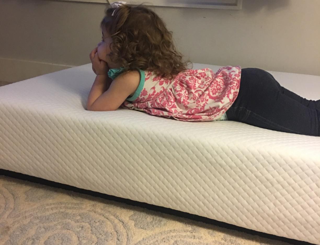 Modway Aveline 8” Gel Infused Memory Mattress with CertiPUR-US Certified Foam Queen Mattress customer photo 2