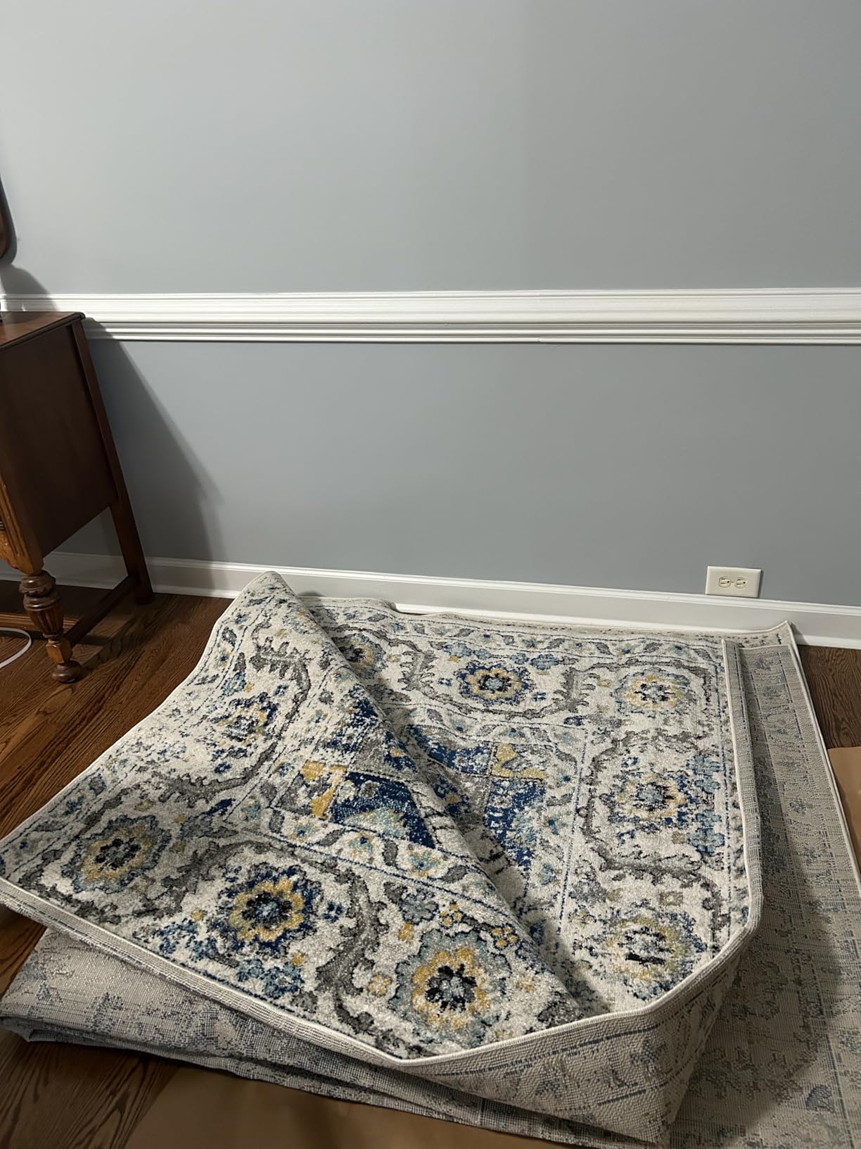 SAFAVIEH Madison Area Rug 8x10, Large Cream & Navy MAD603D customer photo 2