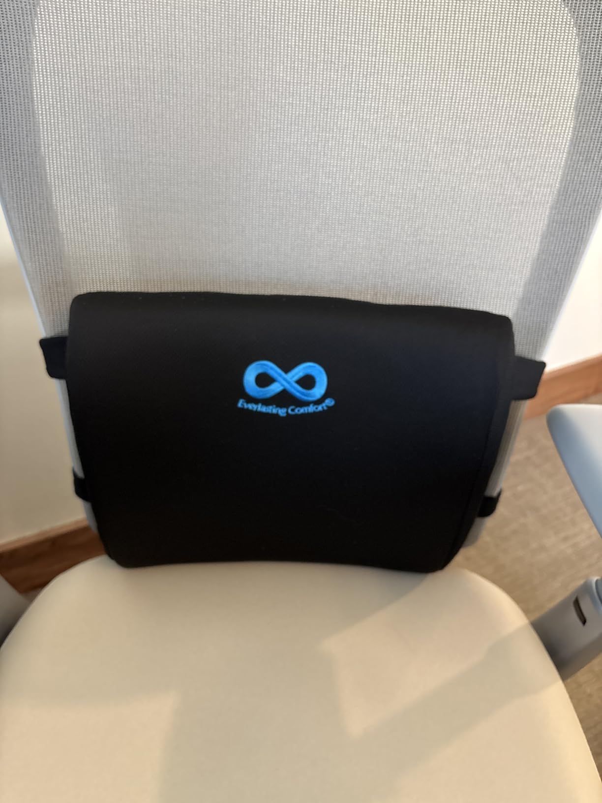 Everlasting Comfort The Original Lumbar Support Pillow for Office Chair - Improves Posture, Promotes Back Pain Relief - Superior Back Support for Gaming and Desk Chairs - Lumbar Pillow for Car, Couch customer photo 1