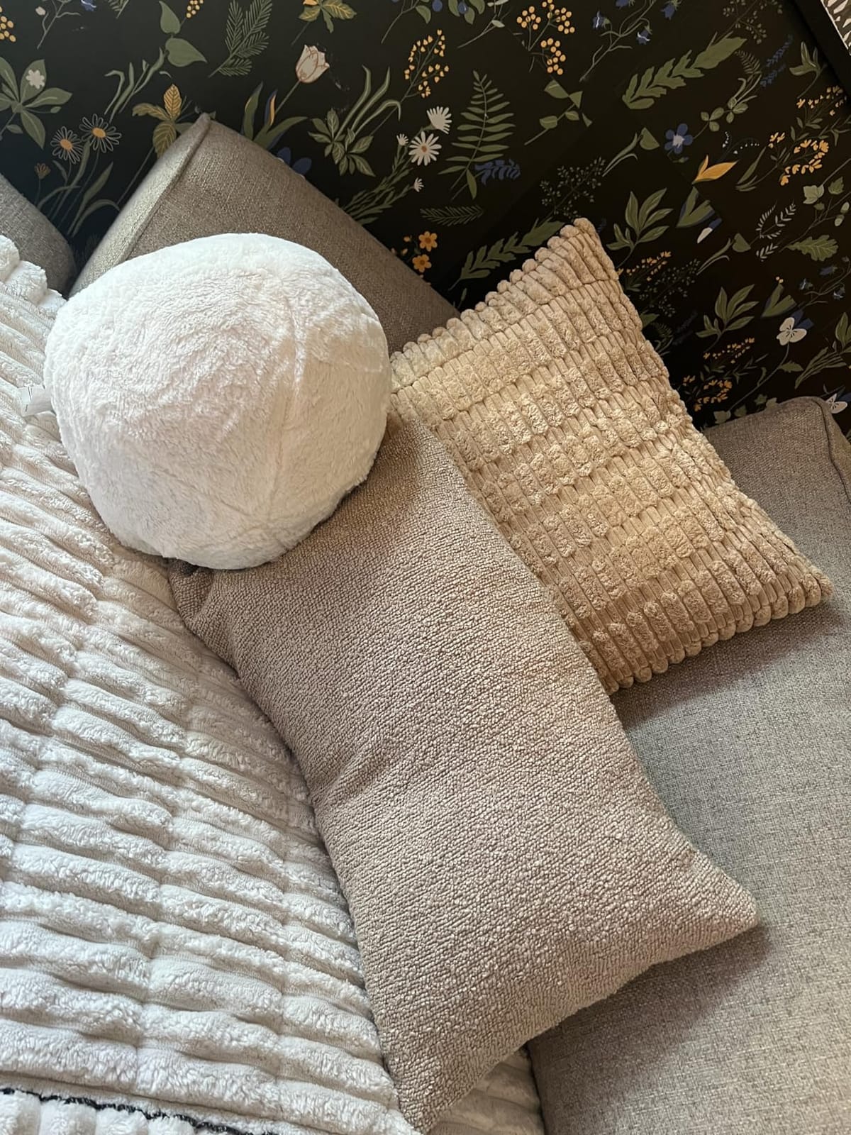 Utopia Bedding 18x18 Pillow Inserts, White Throw Pillows for Couch, 2 Pack customer photo 1
