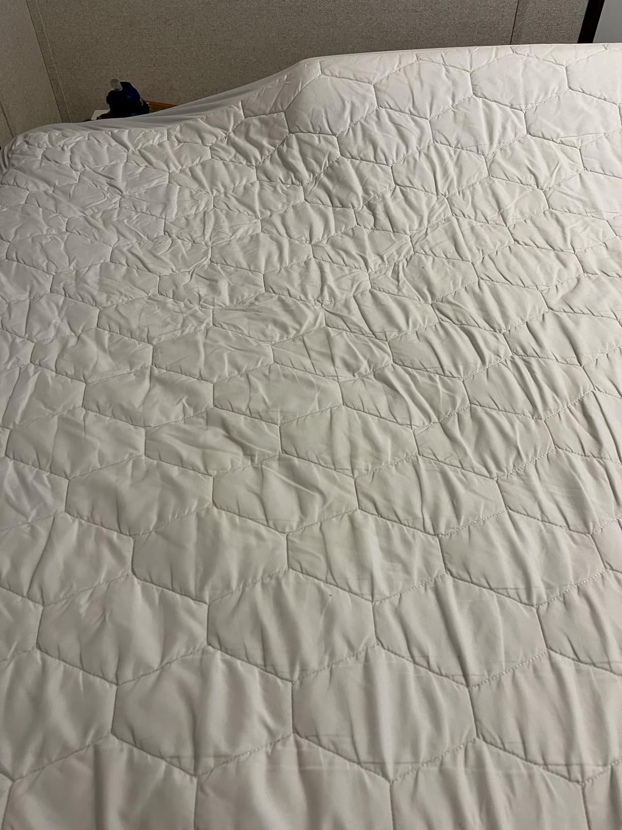 Bedecor Queen Waterproof Mattress Protector,for 9-18 Inch Deep customer photo 1