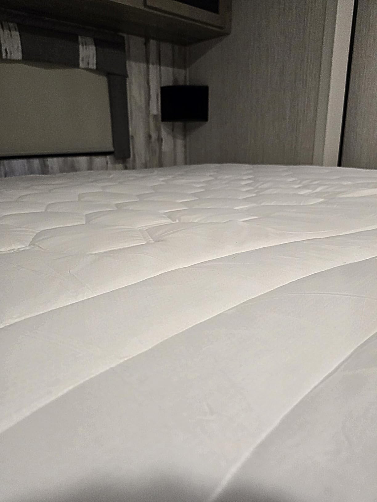 Bedsure Twin XL Mattress Pad - Soft Mattress Topper for College Dorm Room Essentials, Extra Long Twin Quilted Fitted Bed Cover Protector with 8-21 Inches Deep Pocket, Washable, White, 39x80 Inches customer photo 1