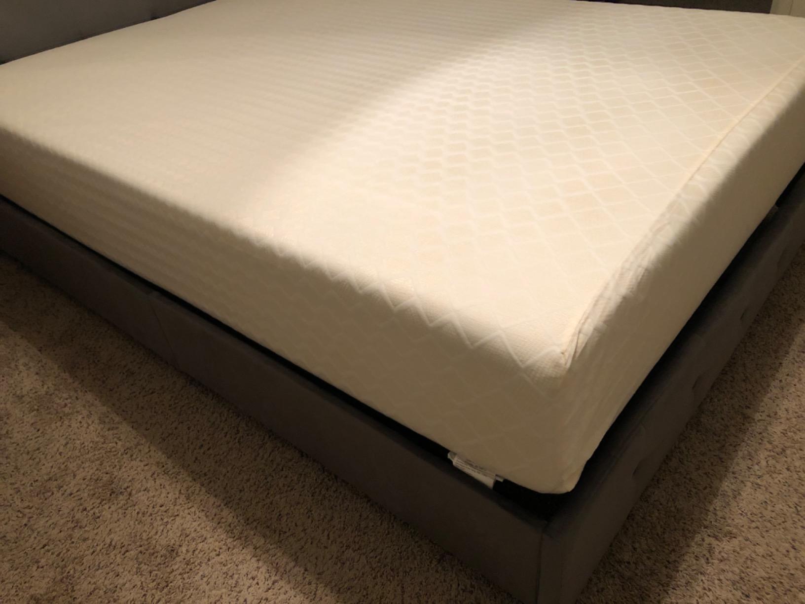 Signature Design by Ashley 12 Inch King Memory Foam Mattress in a Box customer photo 1