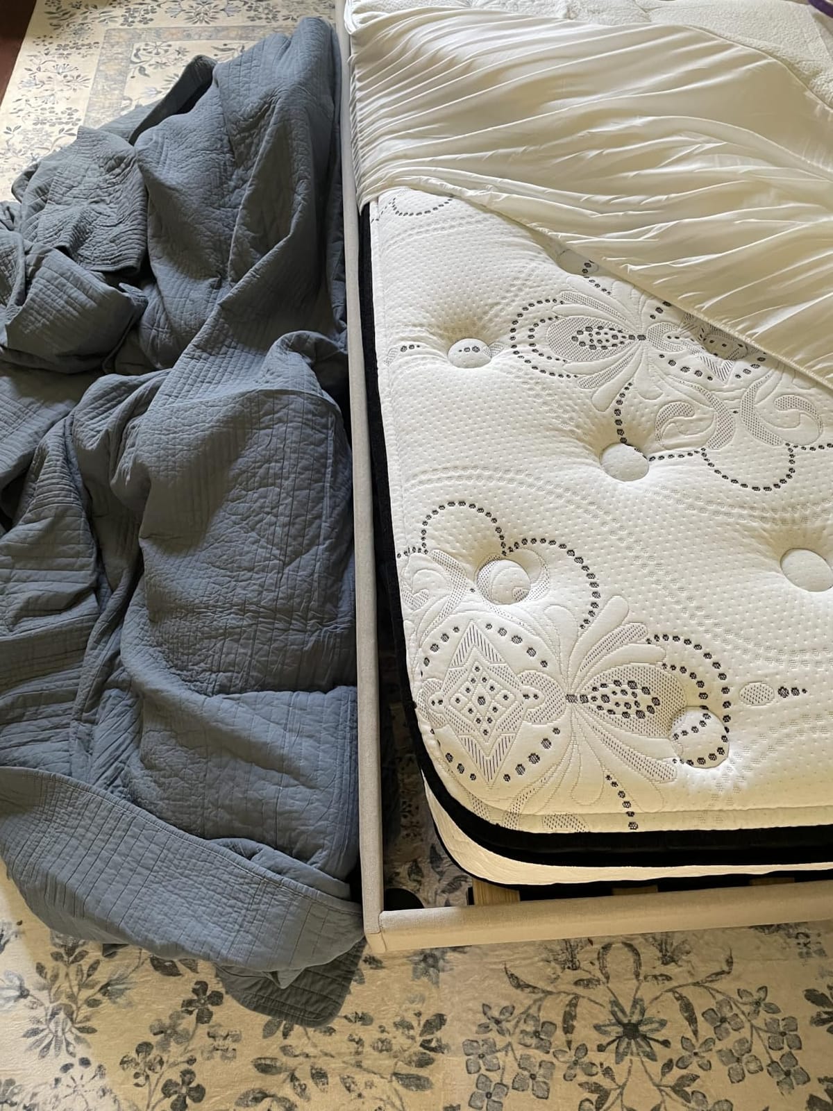 Signature Design by Ashley Queen Mattress, 10 Inch Medium Firm Hybrid customer photo 2