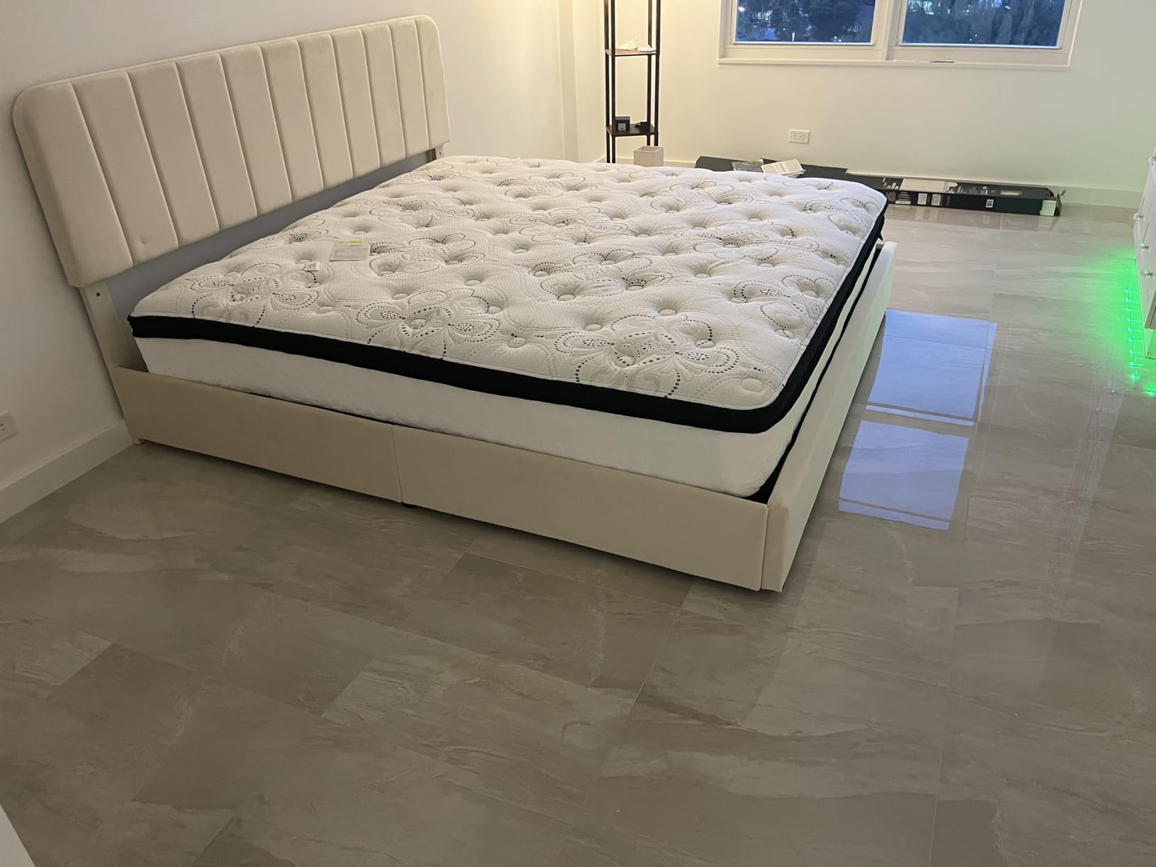 Signature Design by Ashley Innerspring King Mattress in a Box, 8 Inch customer photo 1