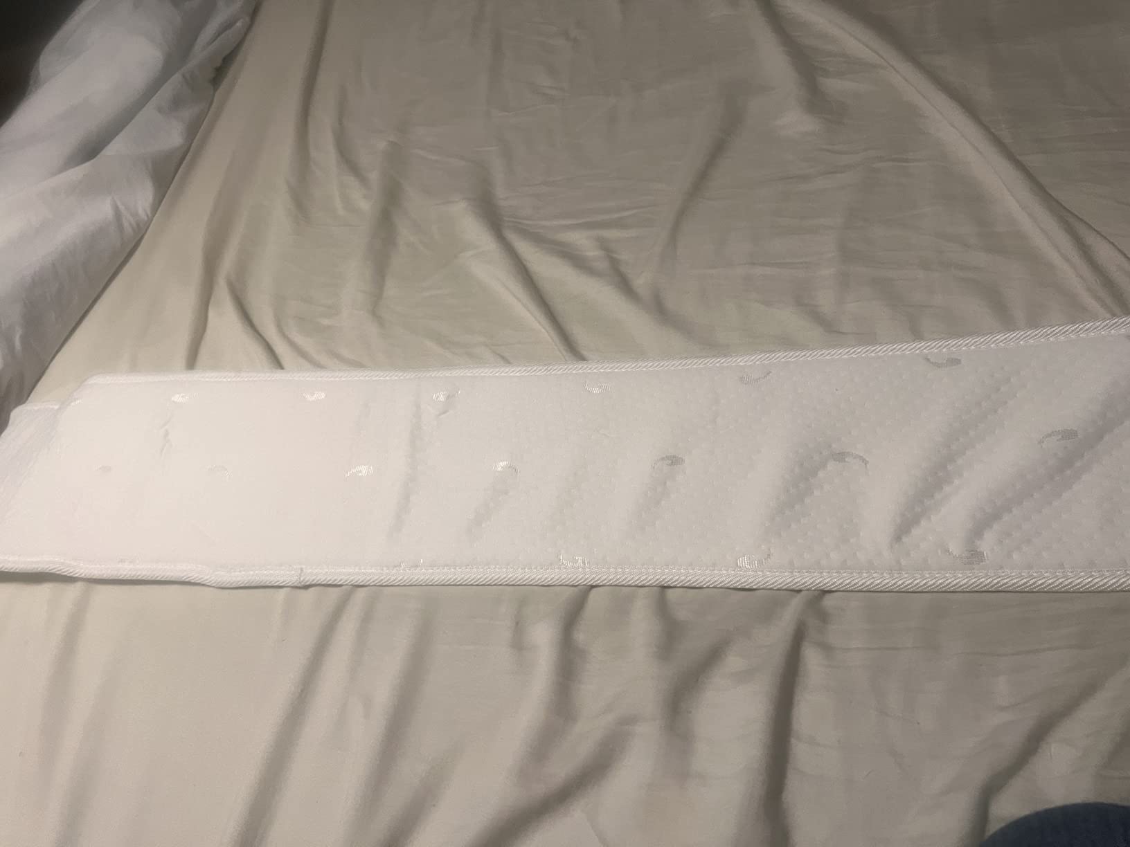 FeelAtHome 8Inch Bed Bridge Twin to King Converter with Adjustable Strap customer photo 2