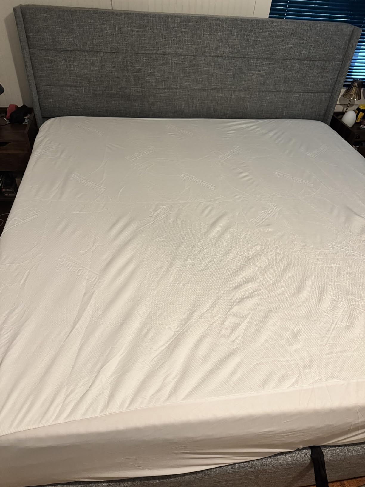 PlushDeluxe Bamboo Waterproof Mattress Protector, Full Size, Ultra Soft customer photo 1