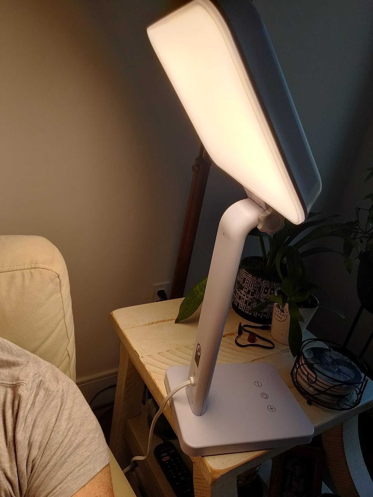 Theralite Aura Bright 10000 Lux Therapy Lamp, Sun Lamp for Light Box Therapy to Fight Low Energy with Adjustable Brightness 4 Light Settings for Sunlight Deprivation for Home and Office Use, White customer photo 2