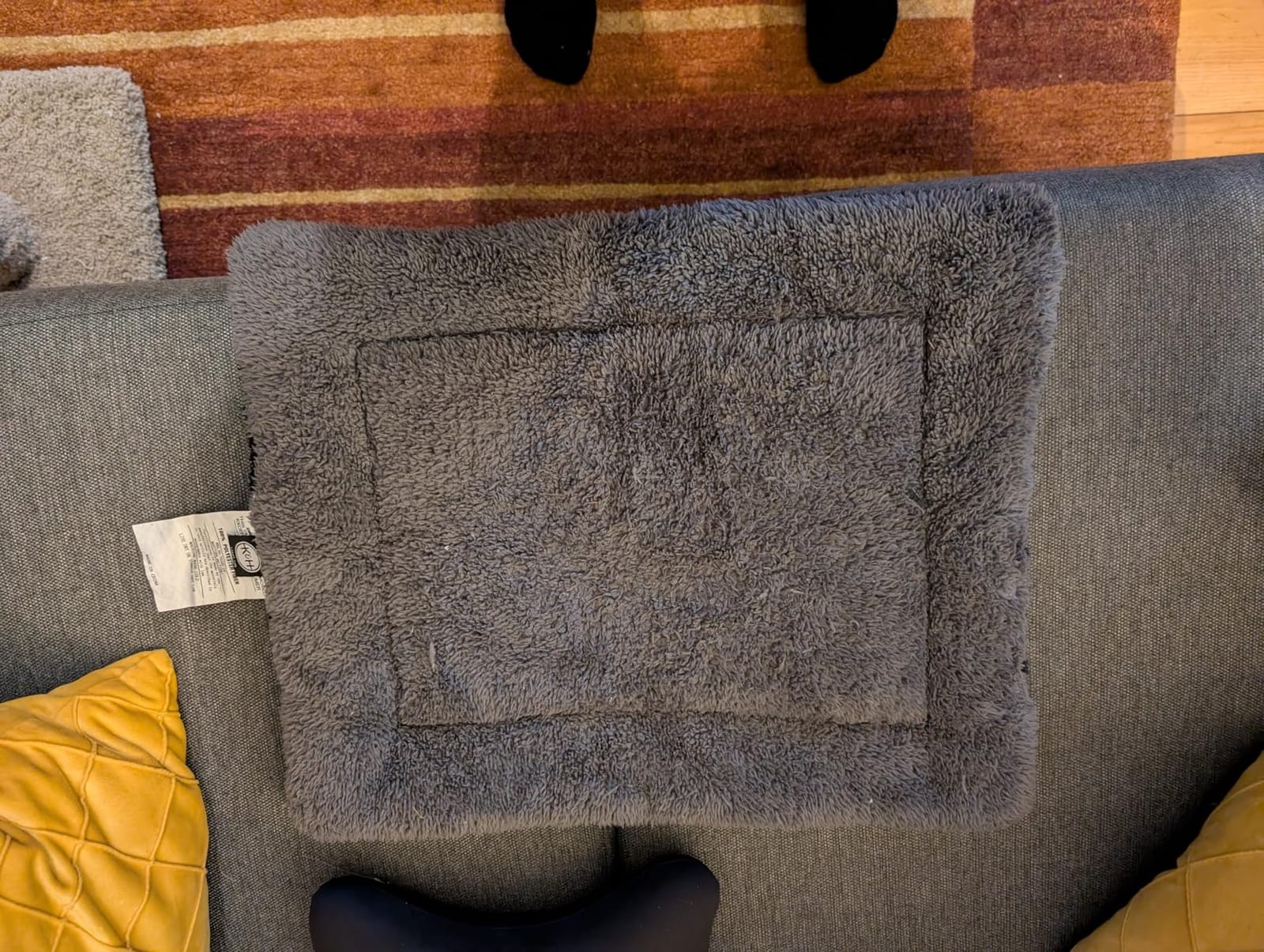 K&H Self-Warming Cat Bed Pad, Self Heating Pad, Small 21 X 17 Oatmeal/Choco customer photo 2
