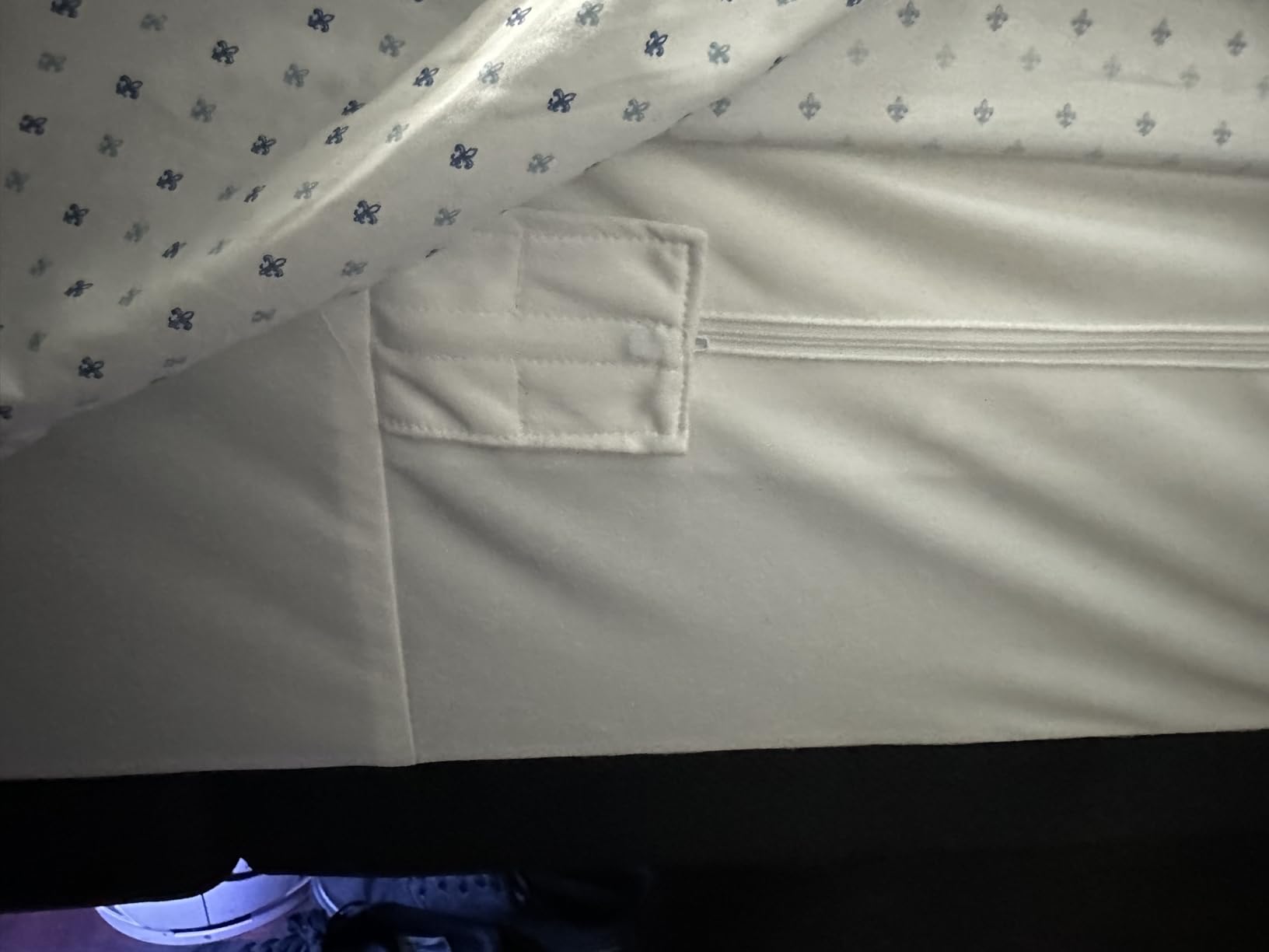 Bed Bug Mattress Encasement Queen, Mattress Protector, Fits 13-15 Inch customer photo 1