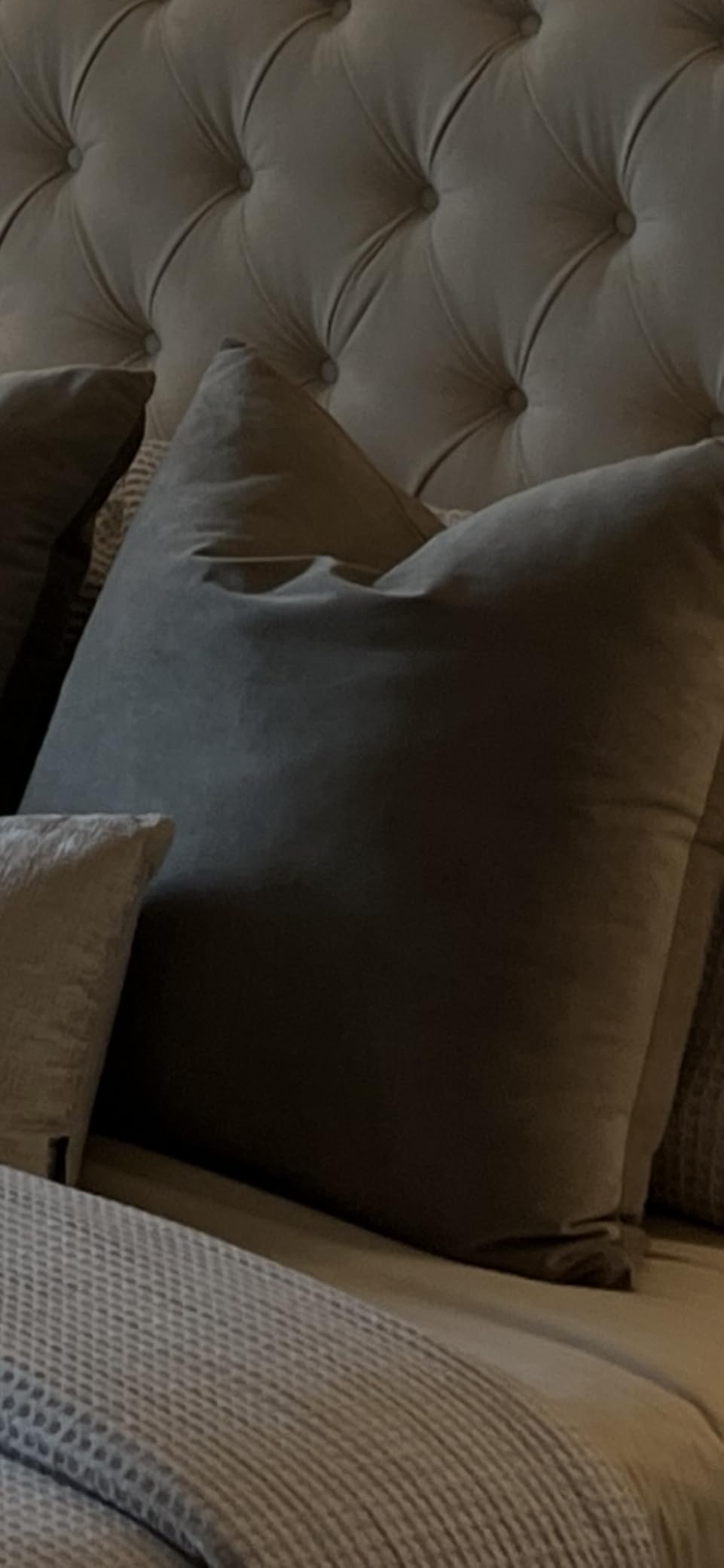 DEZENE Throw Pillow Covers 18x18 Navy Blue: Pack of 2 Cozy Soft Velvet Square Modern Luxury Decorative Throw Pillow Cases for Sofa Couch Living Room Bed Home Decor customer photo 1