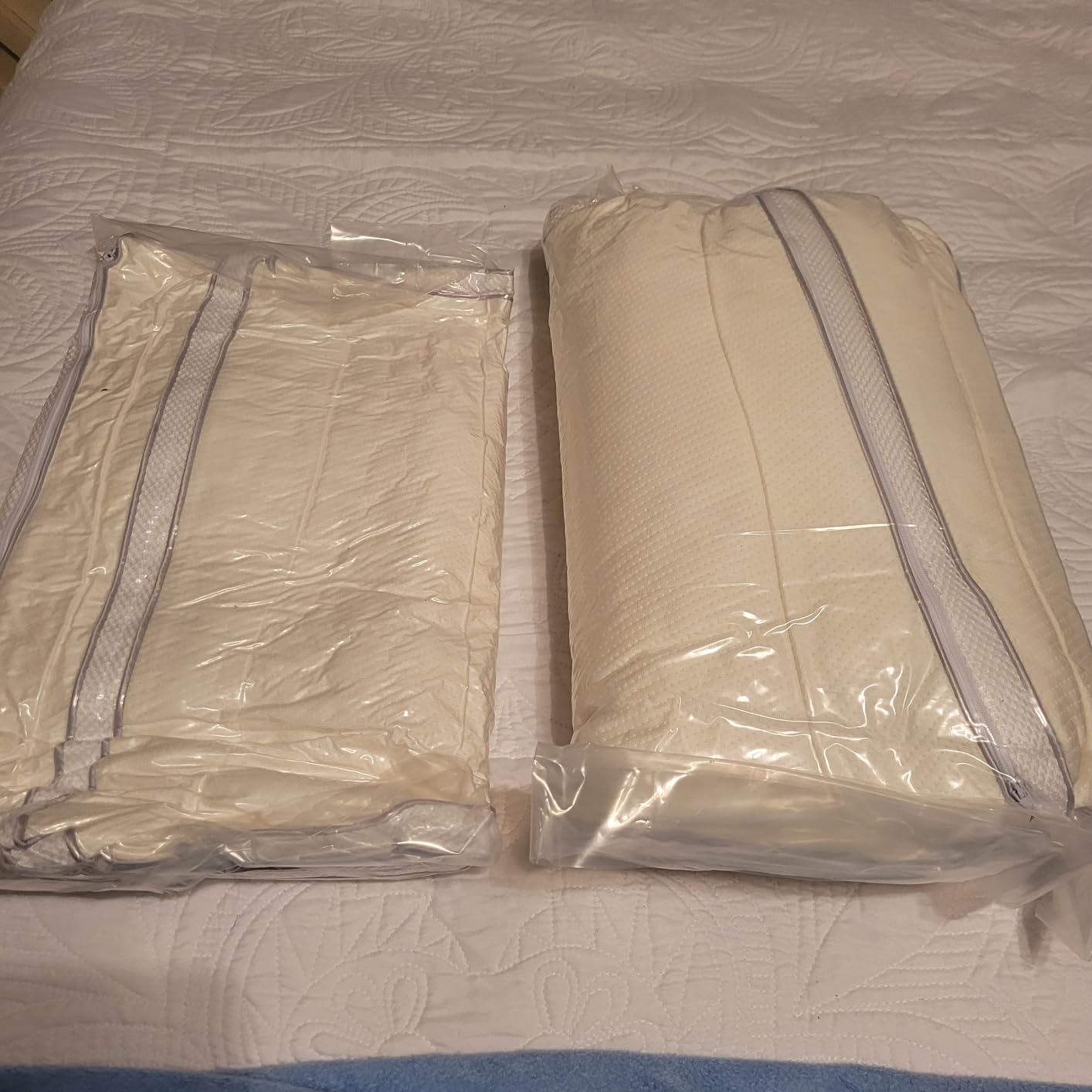 Seward Park Bed Pillow Standard Size Set of 2, Shams Insert 20 x 26 inch, Down Alternative Cooling Pillows for Stomach, Side or Back Sleeper customer photo 1
