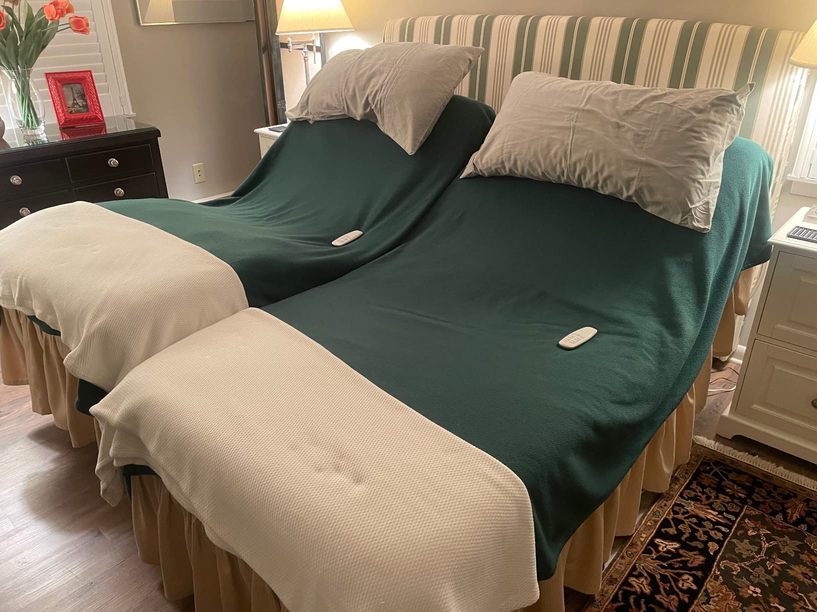 Lucid® L150 Adjustable Bed Frame – Head & Foot – Wireless Remote, Full customer photo 2