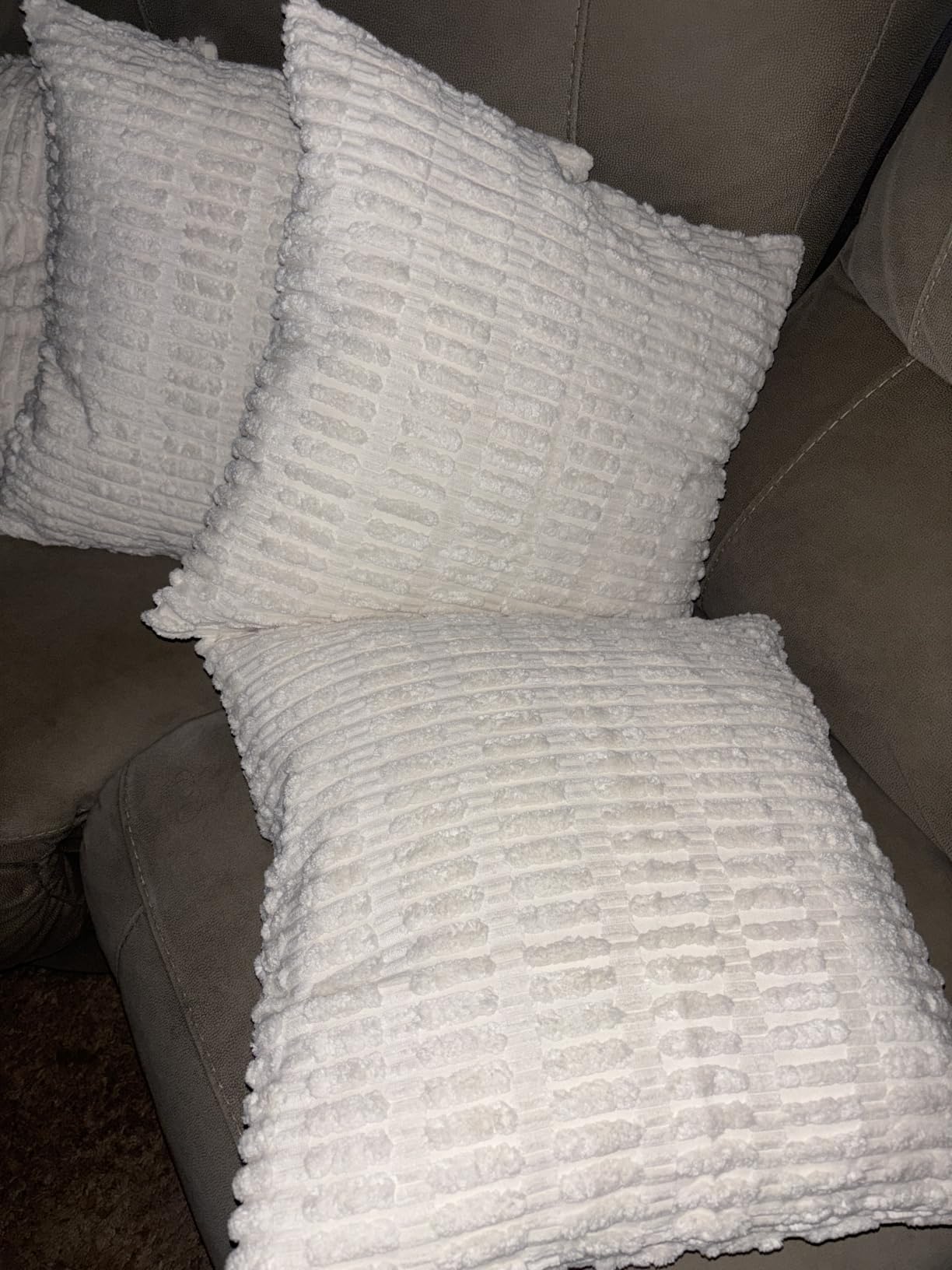 EDOW Throw Pillow Inserts, Set of 4 Lightweight Down Alternative Polyester Pillow, Couch Cushion, Sham Stuffer, Machine Washable (White, 18x18) customer photo 2