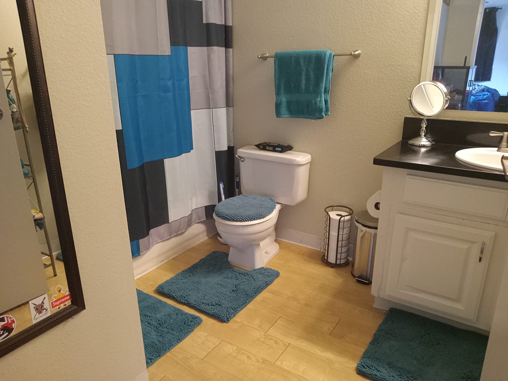 Madeals Bath Rug Set Combo 4 Piece with Toilet Lid Cover, Soft Shaggy Bath Rug Set 3 Piece and U-Shaped Toilet Floor Rug Navy Blue customer photo 1