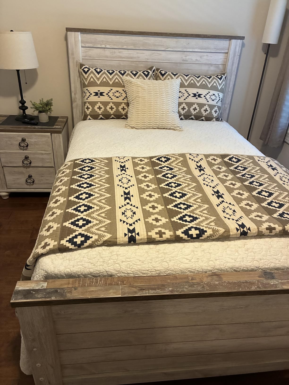 Woolrich Mill Creek Reversible Quilt Set - Cottage Styling Reversed to Solid Color, All Season Lightweight Coverlet, Cozy Bedding Layer, Matching Shams, Oversized King/Cal King, Plaid Green 3 Piece customer photo 1