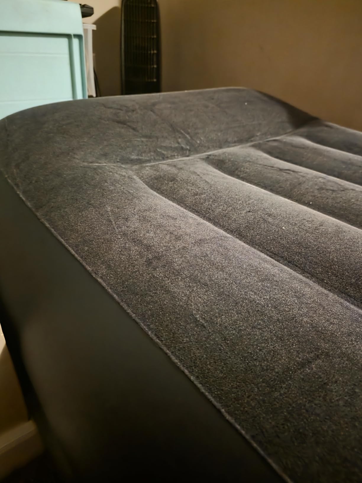 Intex Raised Airbed Mattress with Built-in Pump, Dura-Beam Plus Pillow, Twin - Portable Inflatable Luxury Blow-Up Bed for Adults, Camping, Guests customer photo 2