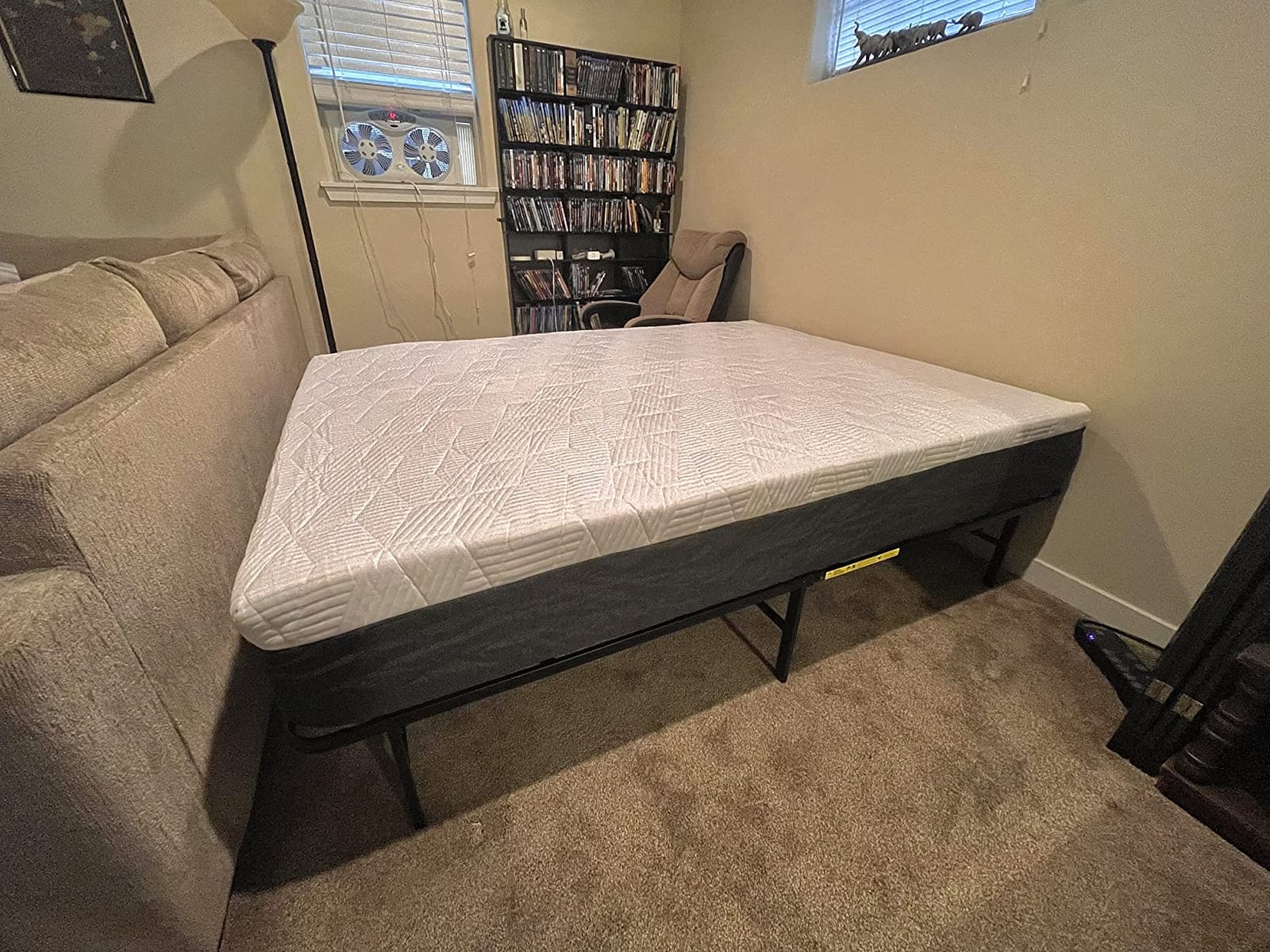Amazon Basics Cooling Gel Memory Foam Mattress, Firm, Breathable Support with Airflow Channels, CertiPUR-US Certified, 12 inches, Queen Size, 80 x 60, White/Dark Gray customer photo 2
